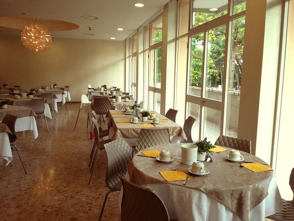 Hotel Condor 米兰马瑞提那 外观 照片