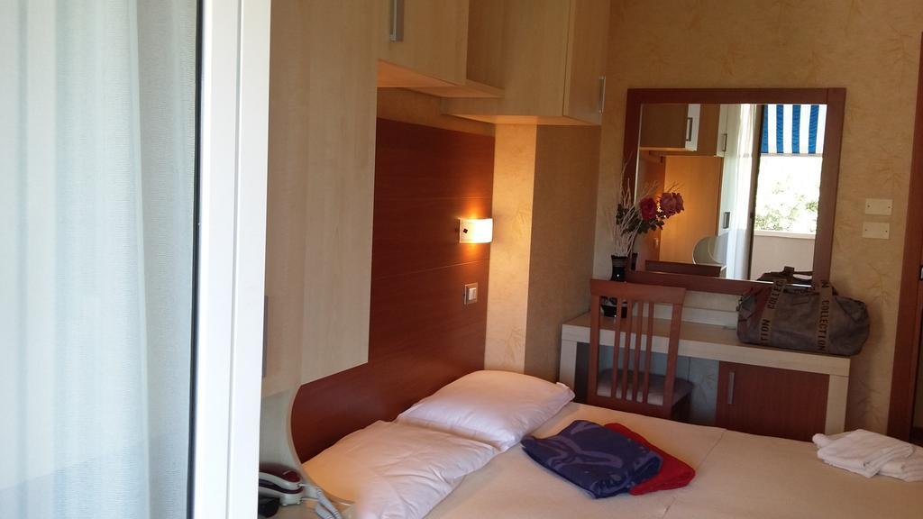 Hotel Condor 米兰马瑞提那 外观 照片