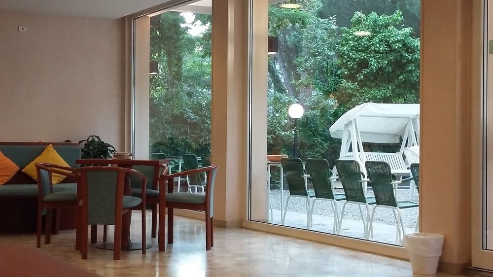 Hotel Condor 米兰马瑞提那 外观 照片