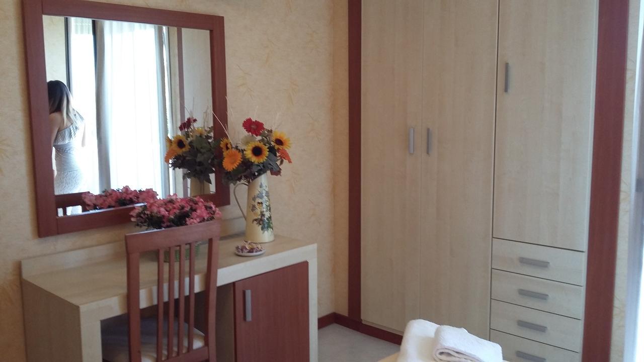 Hotel Condor 米兰马瑞提那 外观 照片