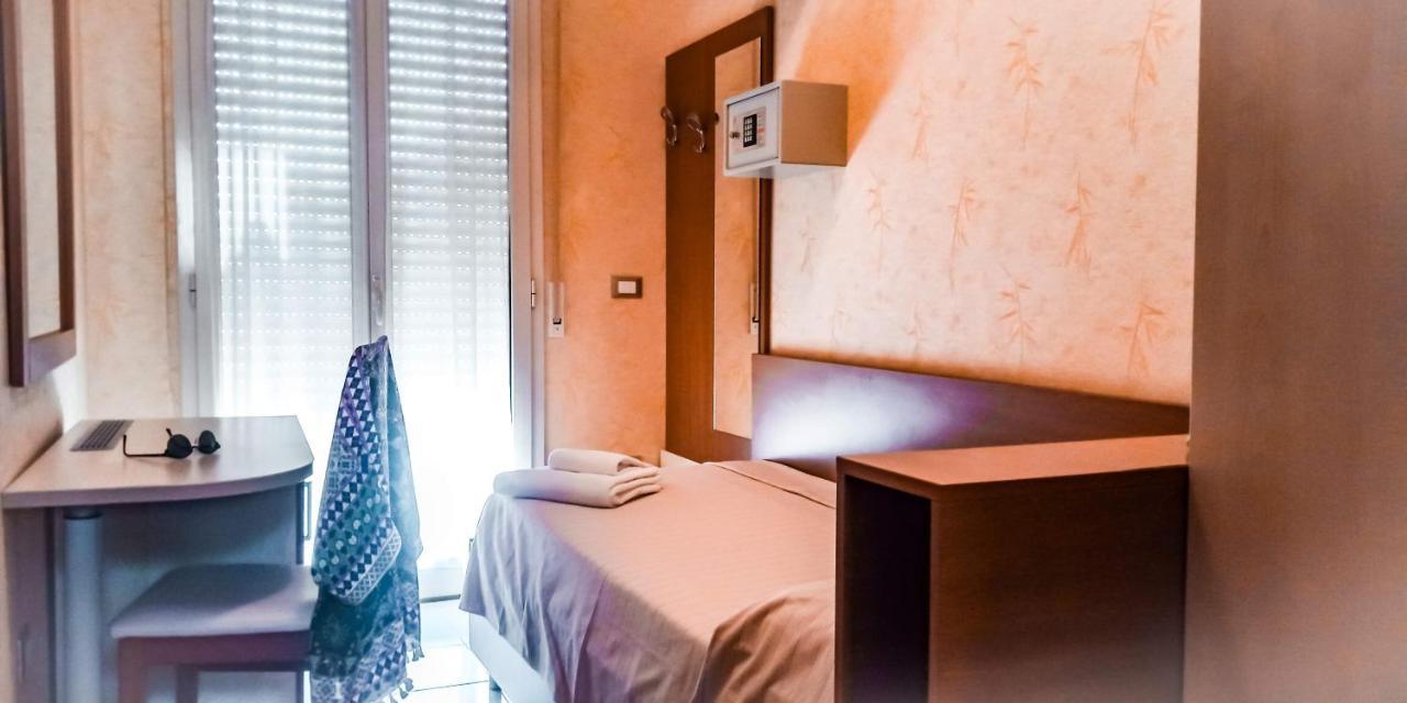 Hotel Condor 米兰马瑞提那 外观 照片