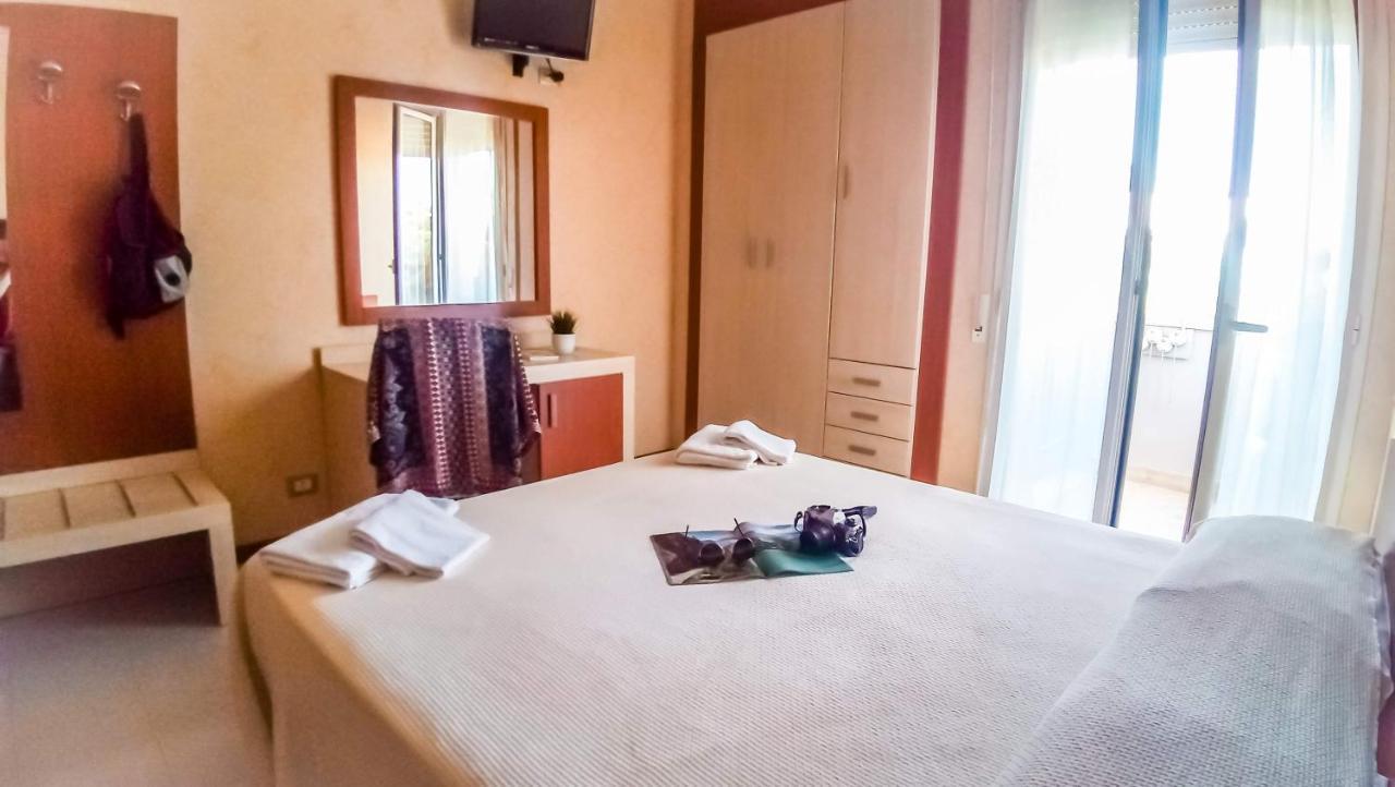 Hotel Condor 米兰马瑞提那 外观 照片